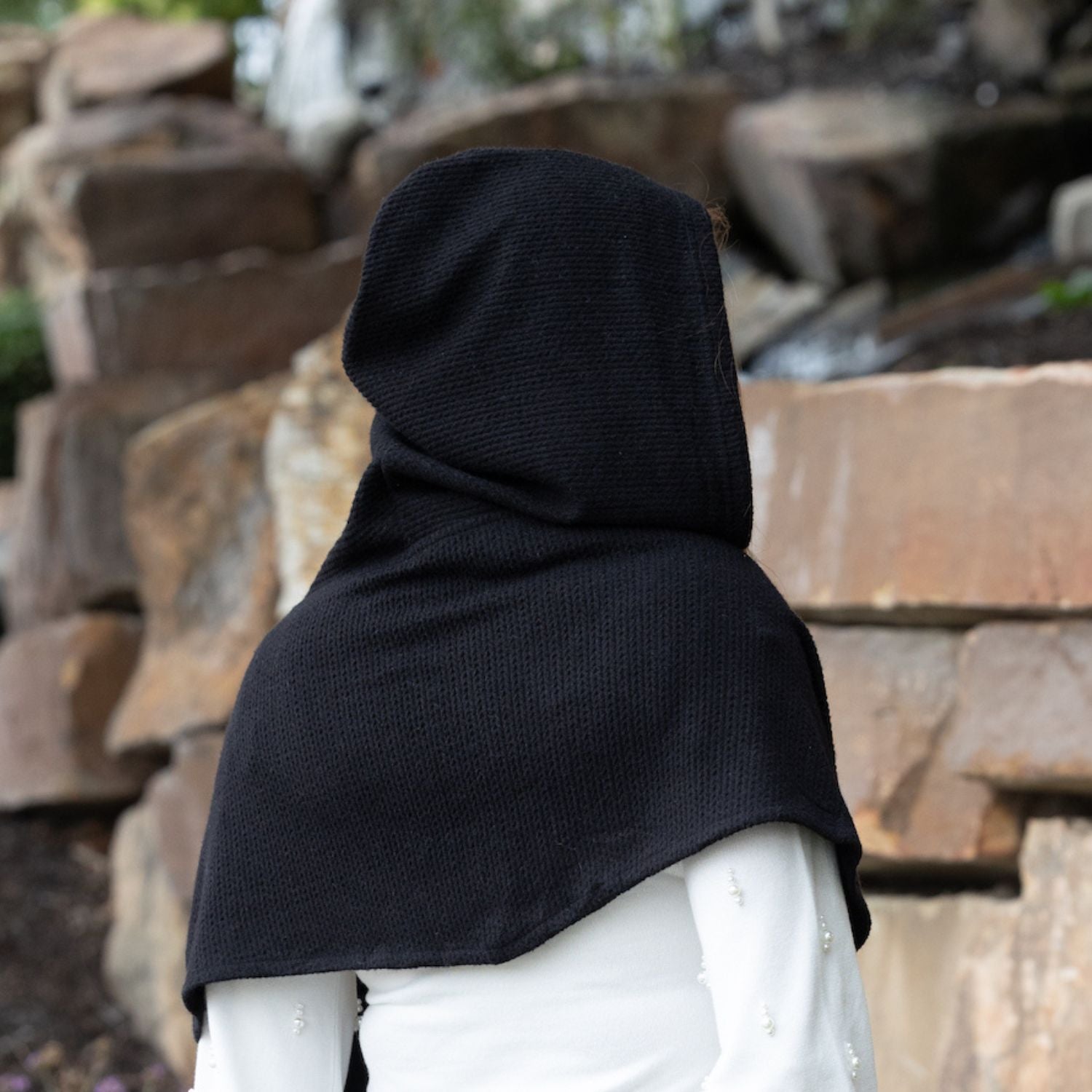 SHOLDIT Multi-Pocket Hoodie Scarf Uptown Black shown hood up