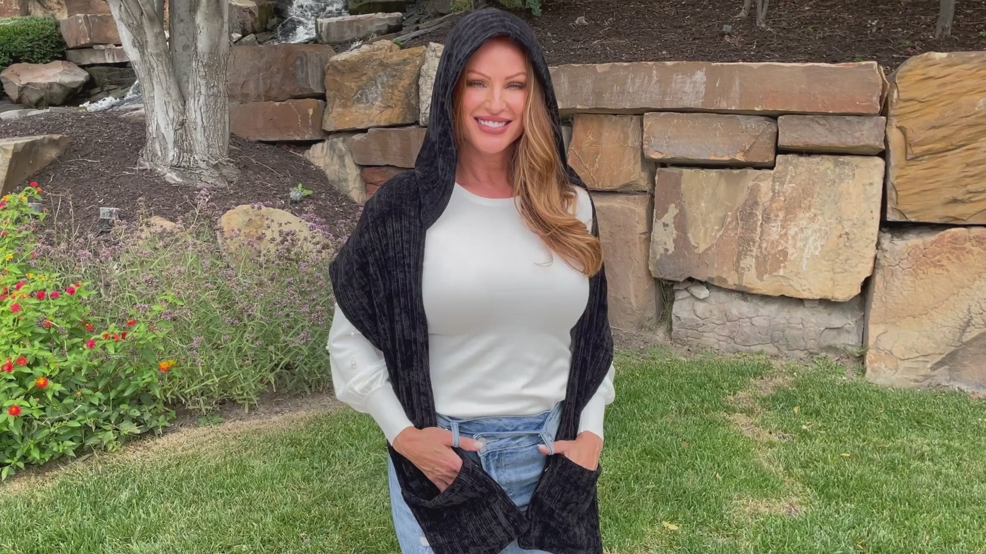 SHOLDIT® Heavenly Multi-Pocket Hoodie Scarf™