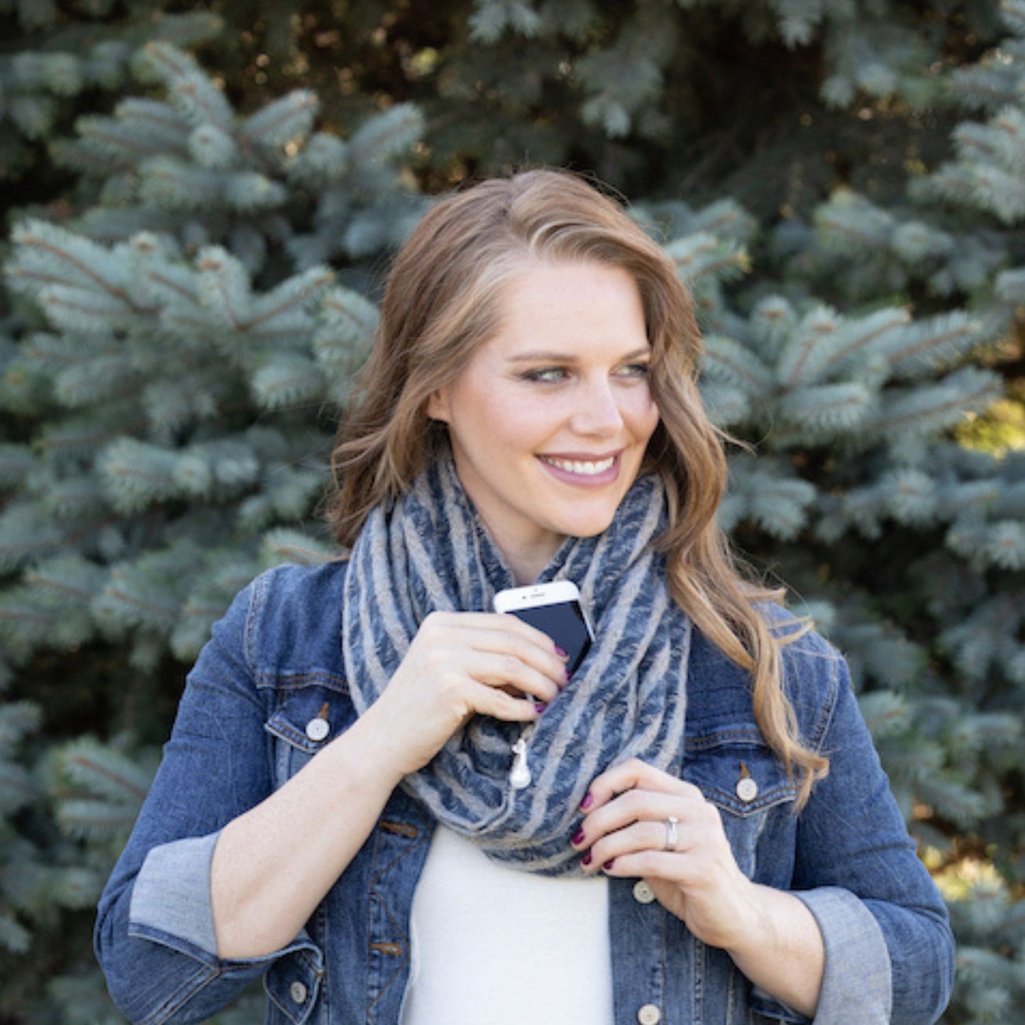 SHOLDIT Convertible Infinity Scarf with Pocket Edenburgh Blue with phone in pocket