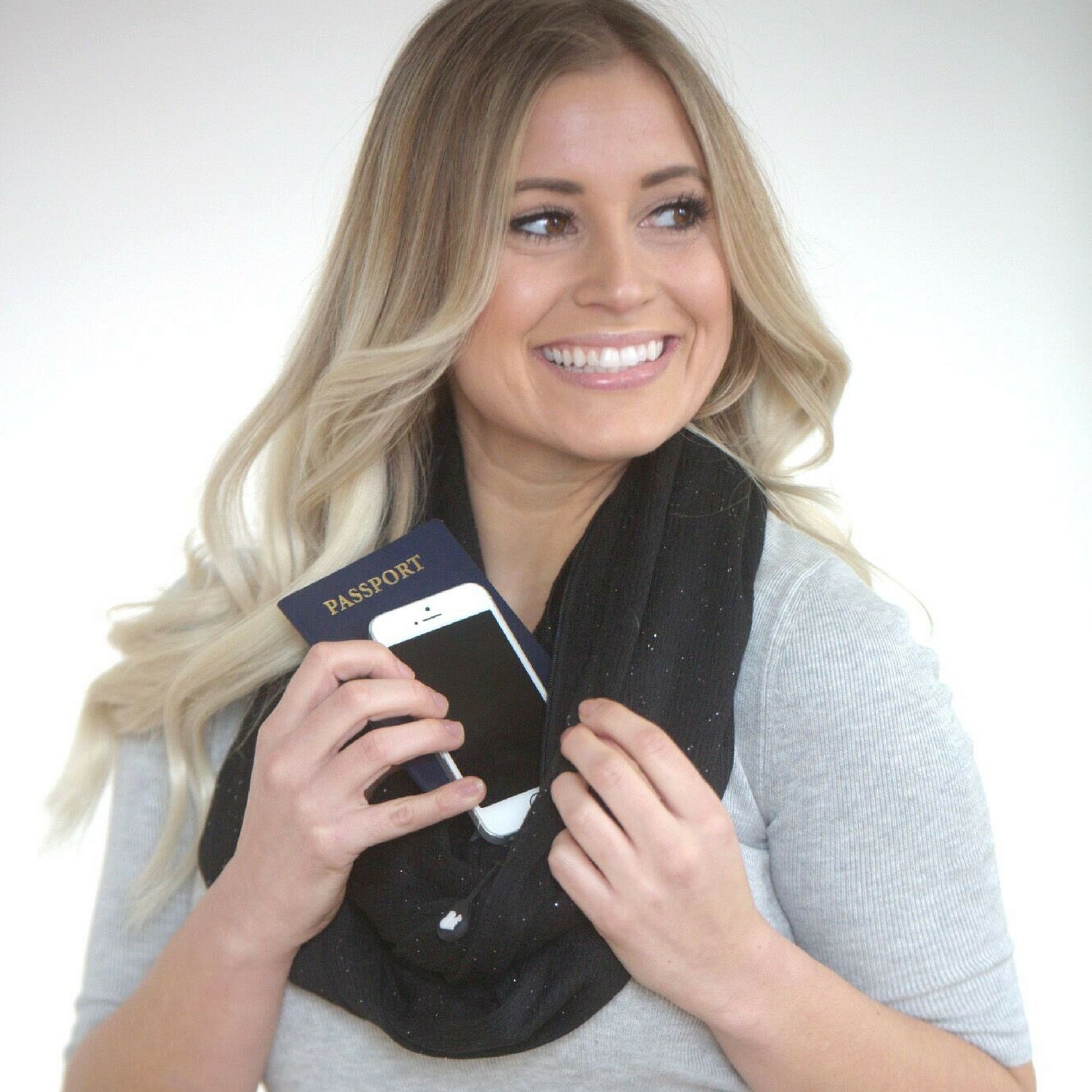SHOLDIT Infinity Scarf with Pocket Shimmer Black Doubled
