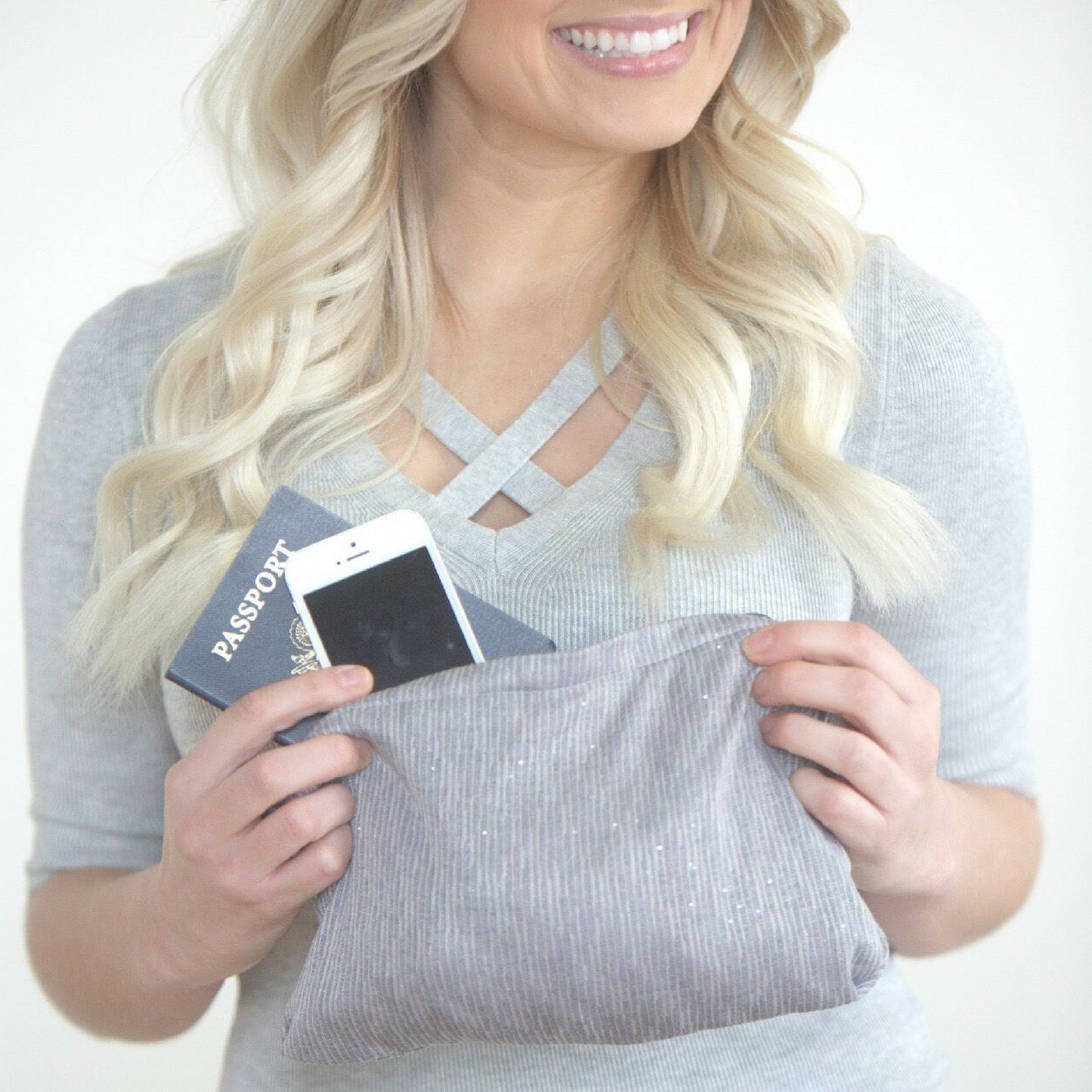 SHOLDIT Infinity Scarf with Pocket Shimmer Grey Clutch